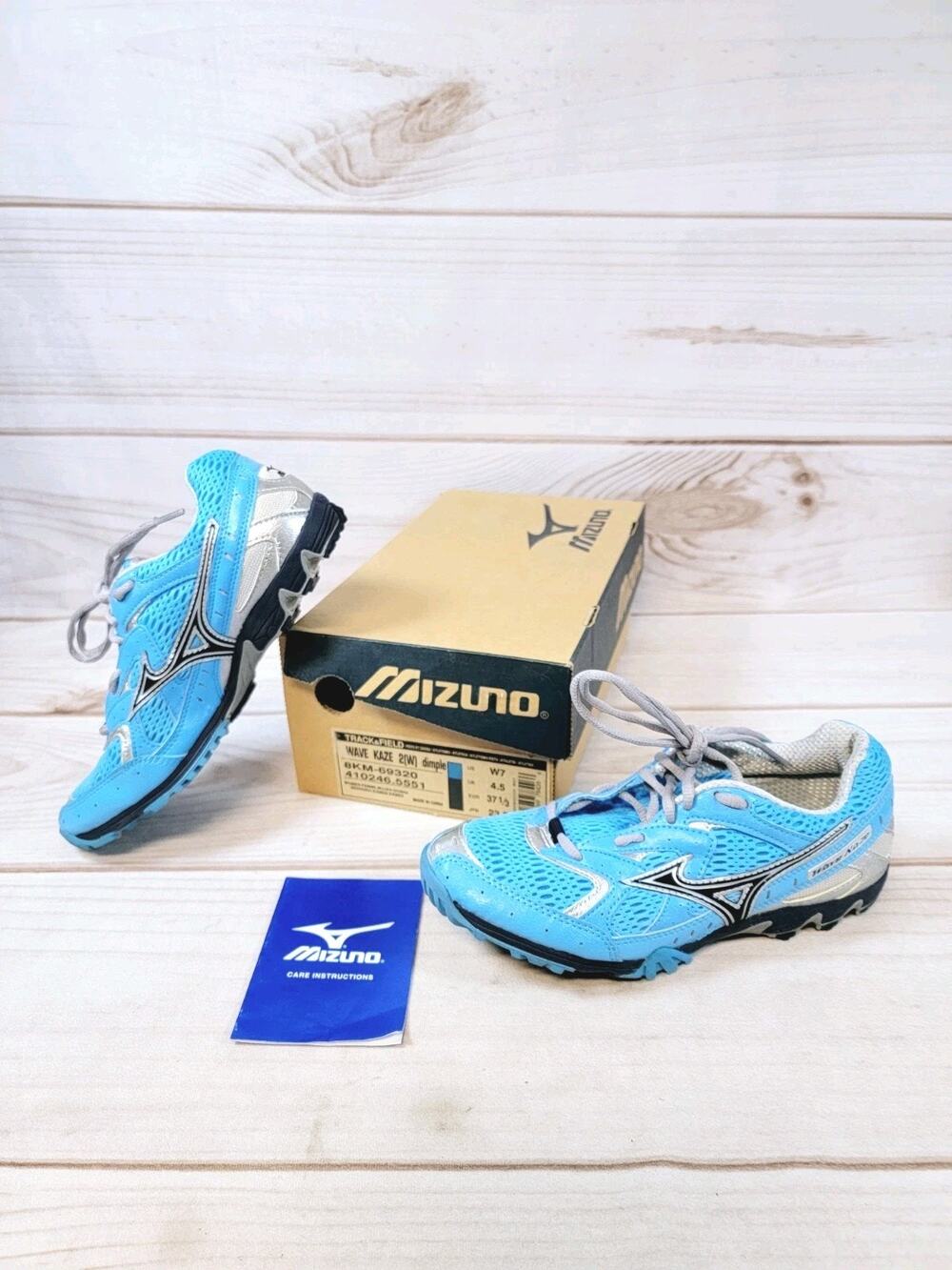 Mizuno Track & Field WAVE KAZE 2 Dimple Womens Size 7 IN BOX